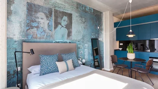 Apartments in Barcelona Eixample - photo 5