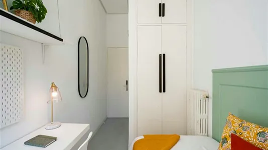 Rooms in Madrid Centro - photo 9