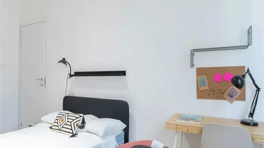 Rooms in Milano Zona 8 - Fiera, Gallaratese, Quarto Oggiaro - photo 3