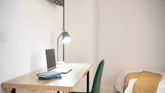 Rooms in Madrid Centro - photo 7