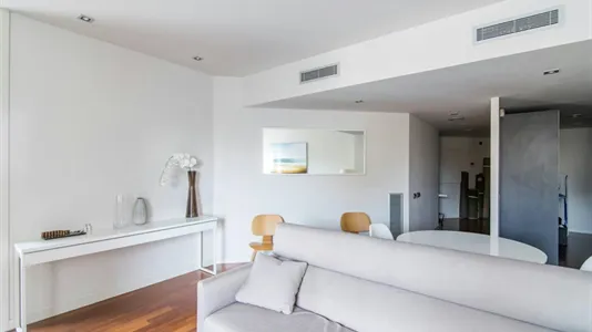 Apartments in Barcelona Eixample - photo 4