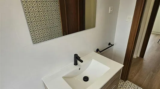 Rooms in Oviedo - photo 6