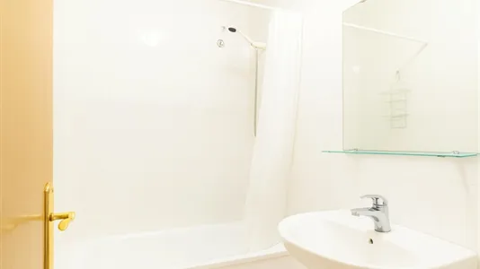 Rooms in Barcelona Ciutat Vella - photo 4