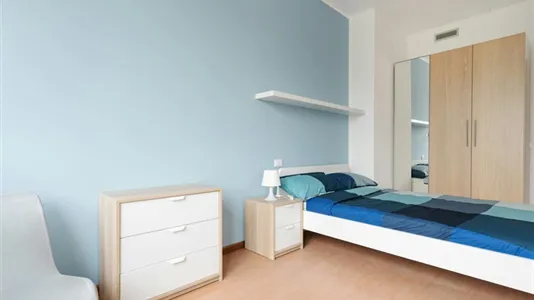 Rooms in Milano Zona 2 - Stazione Centrale, Gorla, Turro, Greco, Crescenzago - photo 3