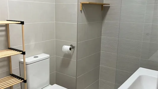 Rooms in Málaga - photo 8