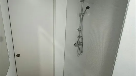 Rooms in Mislata - photo 8