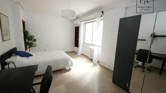Rooms in Valencia Ciutat Vella - photo 2