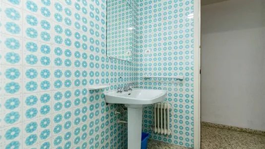 Rooms in Granada - photo 4