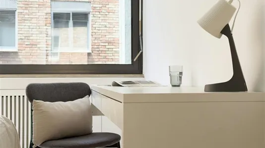 Rooms in Barcelona Sarrià-St. Gervasi - photo 8