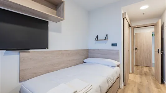Rooms in Santander - photo 7