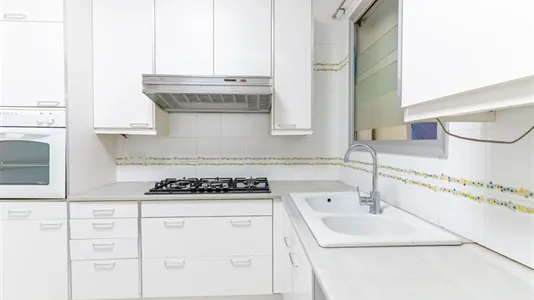 Rooms in Barcelona Eixample - photo 8