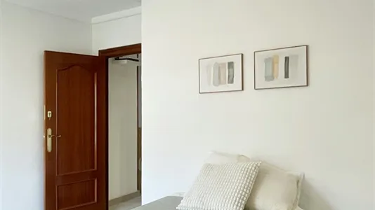 Rooms in Zaragoza - photo 4