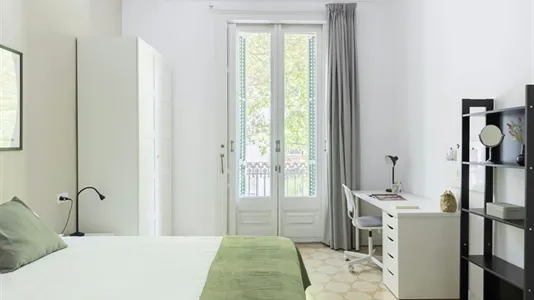Rooms in Barcelona Eixample - photo 3