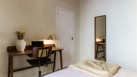 Rooms in Barcelona Ciutat Vella - photo 7