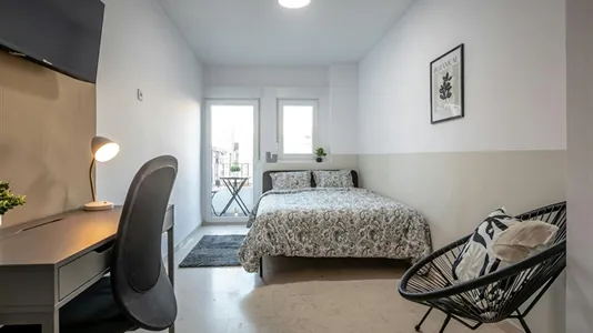 Rooms in Valencia L'Eixample - photo 1