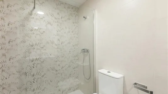 Rooms in Valencia Extramurs - photo 9