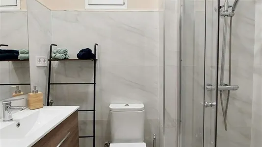 Rooms in Madrid Salamanca - photo 10