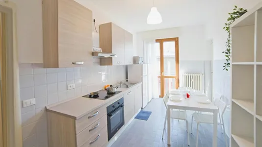 Rooms in Lecco - photo 8