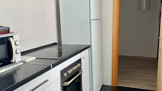 Rooms in Málaga - photo 9