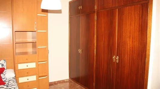 Rooms in Córdoba - photo 5