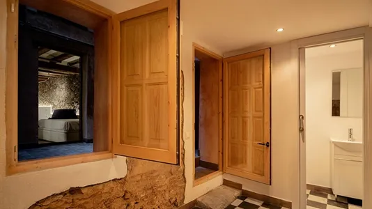 Apartments in Barcelona Ciutat Vella - photo 9