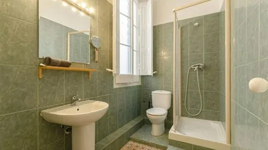 Rooms in Barcelona Eixample - photo 5