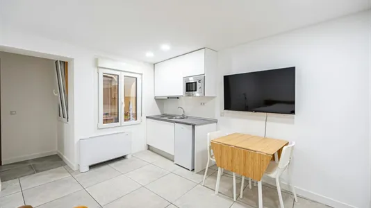Rooms in Madrid Centro - photo 5