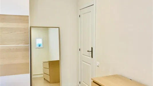 Rooms in Badalona - photo 4