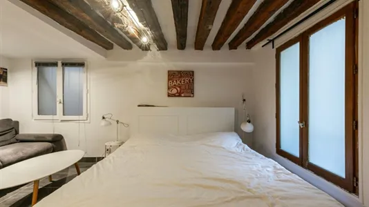 Apartments in Paris 2ème arrondissement - Bourse - photo 4