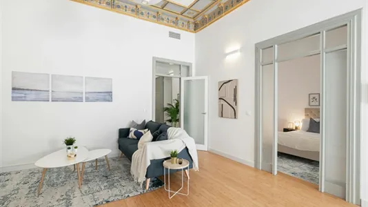 Apartments in Barcelona Ciutat Vella - photo 4