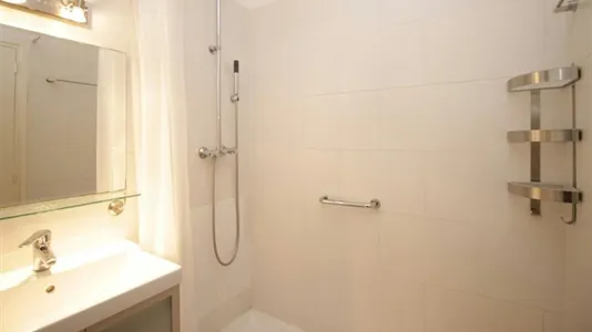 Rooms in Barcelona Sants-Montjuïc - photo 6