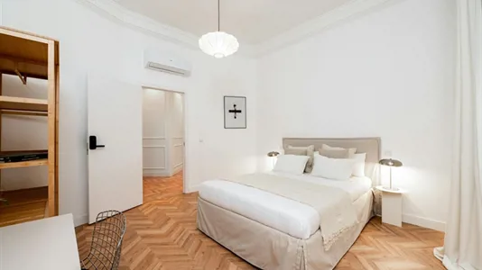 Rooms in Madrid Centro - photo 3