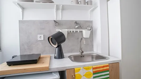 Rooms in Mislata - photo 8