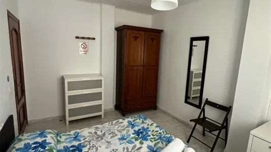 Rooms in Málaga - photo 4