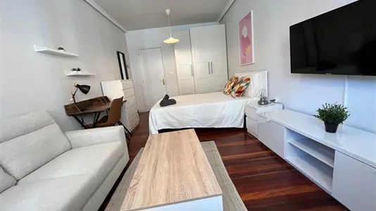 Rooms in Bilbao - photo 6