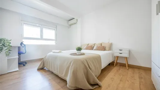 Rooms in Tavernes Blanques - photo 1