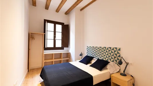 Apartments in Barcelona Ciutat Vella - photo 6