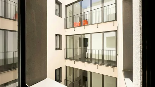 Rooms in Barcelona Ciutat Vella - photo 5