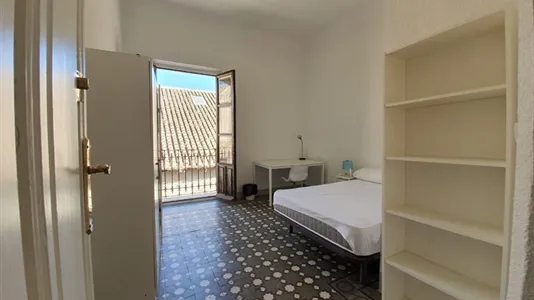 Rooms in Granada - photo 6