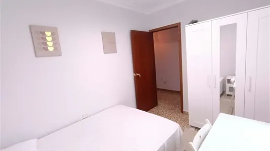 Rooms in Sevilla Casco Antiguo - photo 6