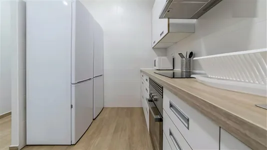 Rooms in Valencia Extramurs - photo 10