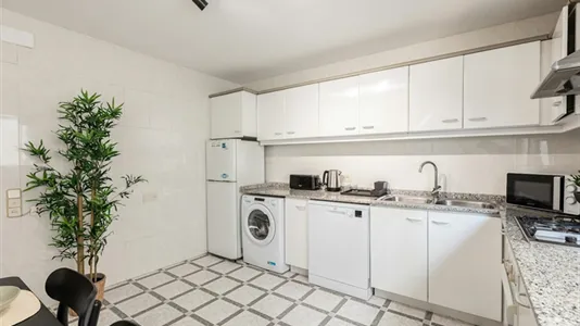 Rooms in Valencia Extramurs - photo 10