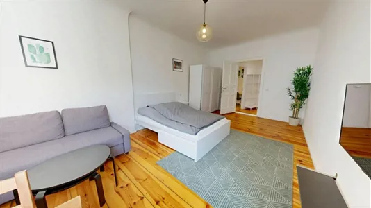 Apartments in Berlin Pankow - photo 2
