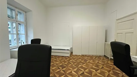 Rooms in Besnica - photo 4