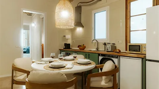 Rooms in Barcelona Ciutat Vella - photo 8