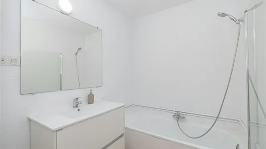 Rooms in Madrid Chamartín - photo 8