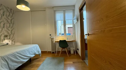 Rooms in Bilbao - photo 4