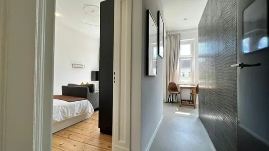 Apartments in Location is not specified - photo 6