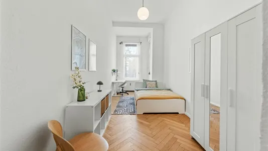 Rooms in Location is not specified - photo 1