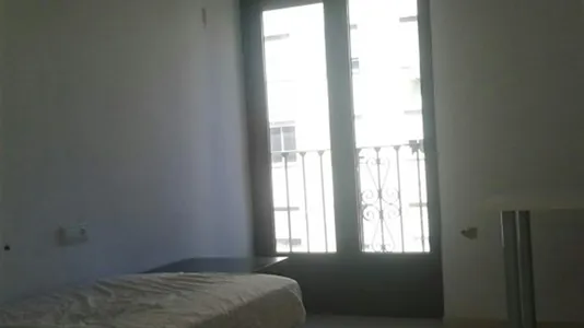 Rooms in Málaga - photo 4